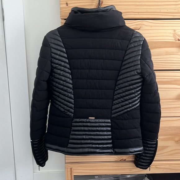 Guess winter jacket - Picture 2 of 3